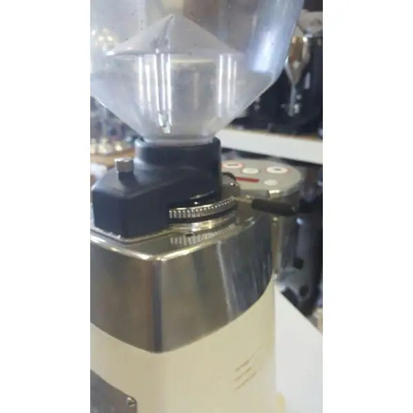 Pre-Owned White Mazzer Kony Electronic Commercial Coffee