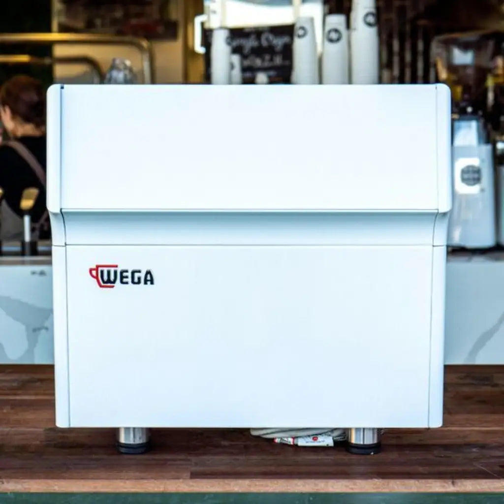 STUNNING 10 AMP COMPACT 2 GROUP WEGA COMMERCIAL COFFEE