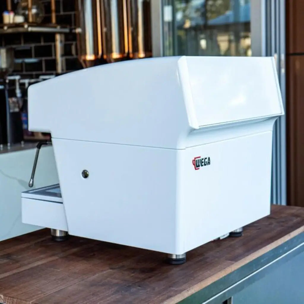 STUNNING 10 AMP COMPACT 2 GROUP WEGA COMMERCIAL COFFEE