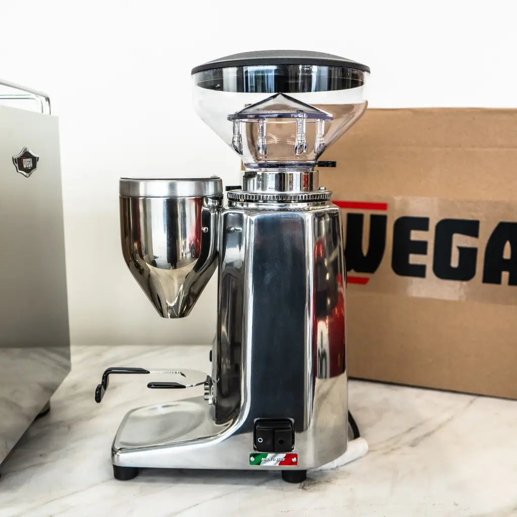 Wega Mini W + Quamar Q50 E Grinder Package