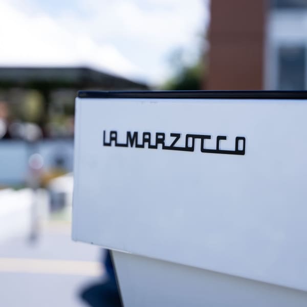 Immaculate Pre Owned La Marzocco Linea AV COMMERCIAL COFFEE MACHINE