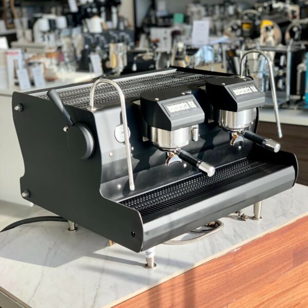 Beautiful Pre Owned 2 Group Synesso Sabre AV Commercial Coffee Machine