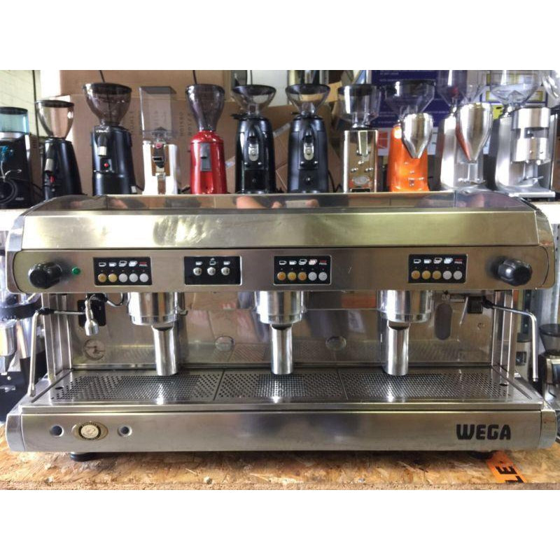 Wega Cheap 3 Group Wega Polaris In Chrome Commercial Second hand Coffee Machine
