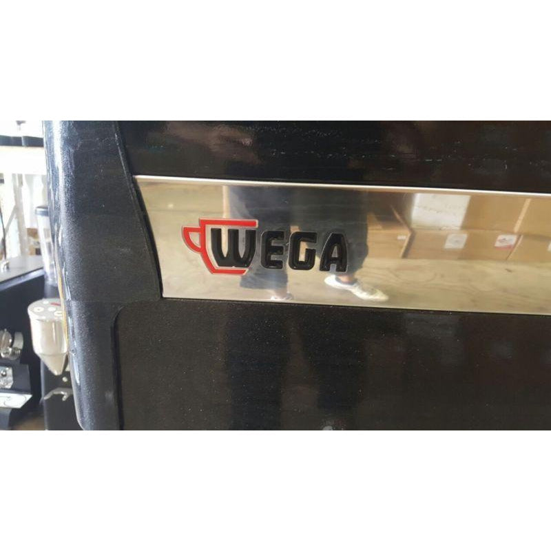 Black workhorse 3 Group Wega Polaris Commercial Coffee Machine