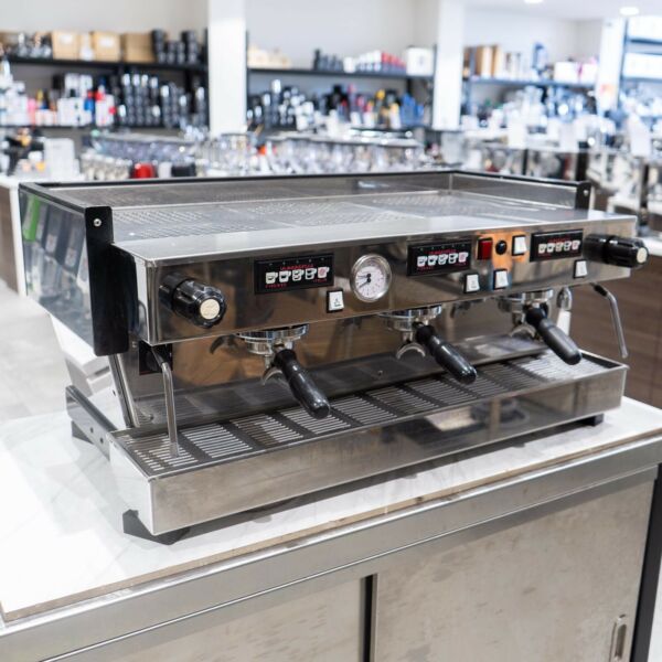 Late Model La Marzocco Linea AV High Cup Commercial Coffee Machine
