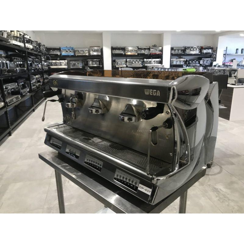 Cheap Pre-Owned 3 Group High Cup Wega Commercial Coffee Machine