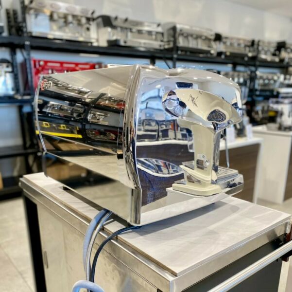Pre-Owned 2 G Wega Polaris HIGH GROUP Commercial Coffee Machine