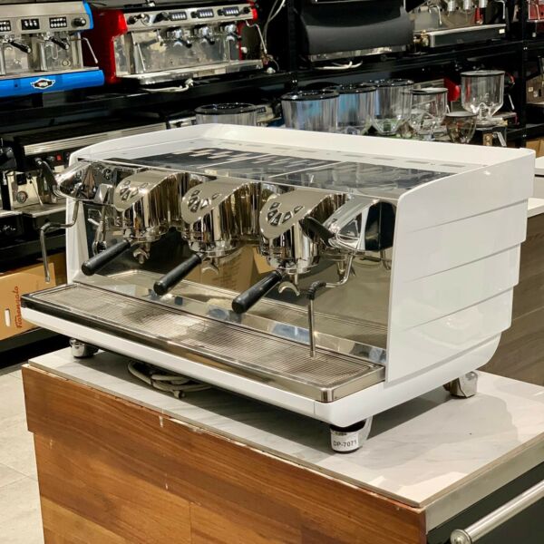 Pre Owned 3 Group White Eagle Commercial Coffee Machine