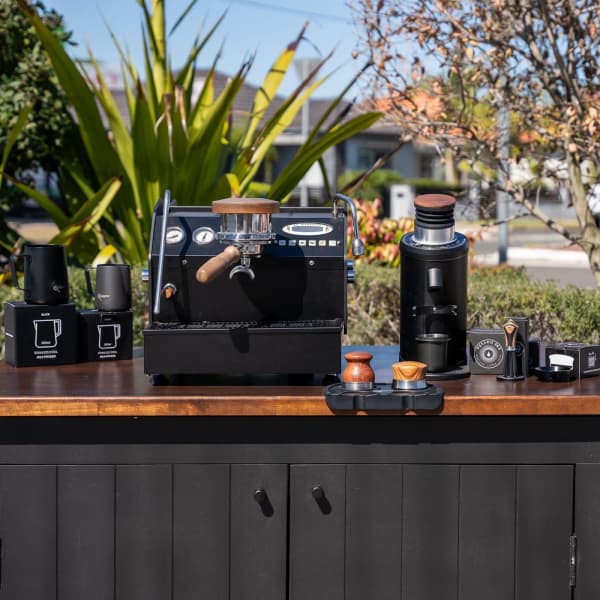Stunning La Marzocco & DF64 Coffee Machine & Accessories Package