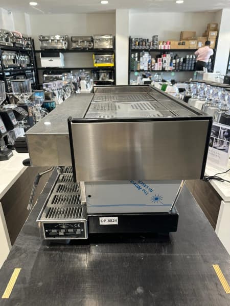 Pre Owned Immaculate 3 Group Linea AV With Shot Timers Coffee Machine