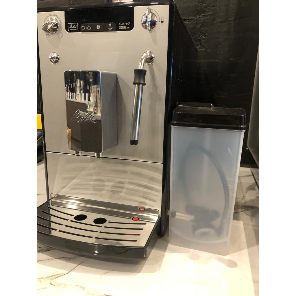 DEMO SOLO & MILK AUTOMATIC COFFEE MACHINE