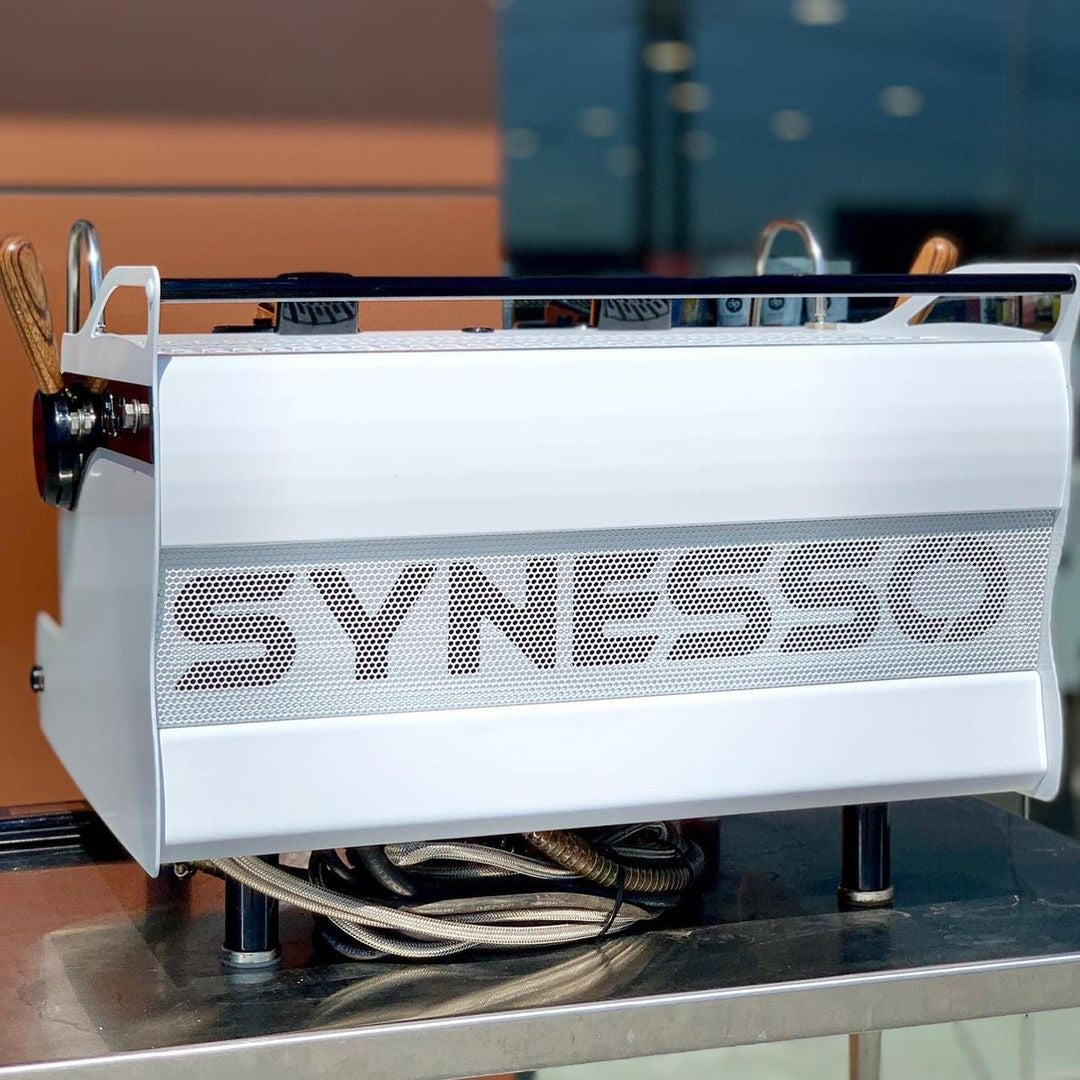 Synesso Pre Owned Custom White 2 Group Synesso Hydra