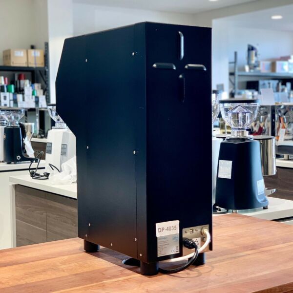 Pre Owned Custom Black Uber Milk Hot Milk Dispenser