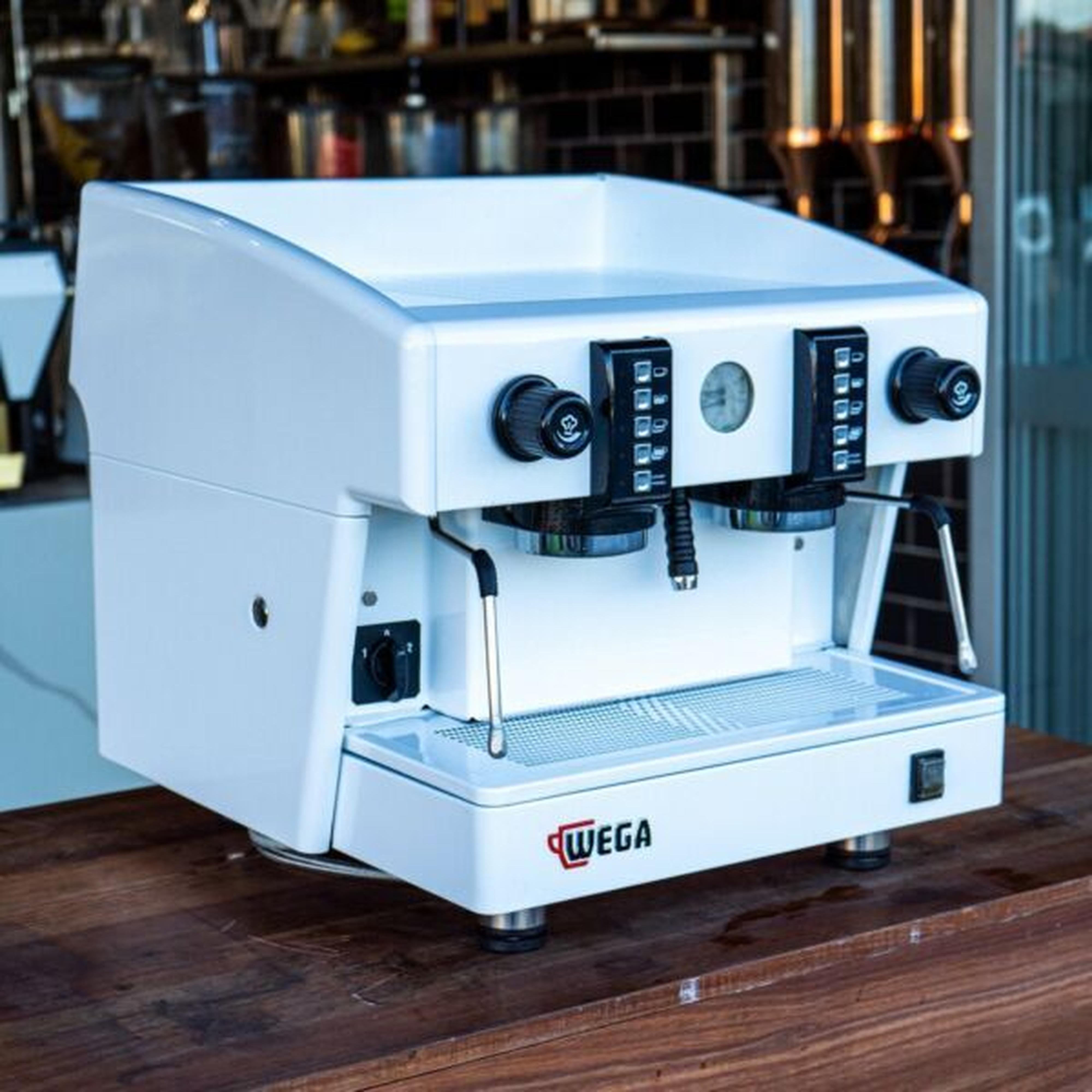 STUNNING 10 AMP COMPACT 2 GROUP WEGA COMMERCIAL COFFEE MACHINE