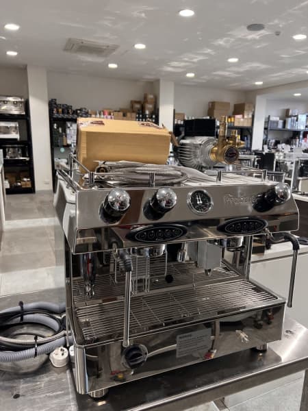 Brand New Display GAS 2 Group Fracino Commercial Coffee Machine