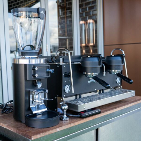 Brand New Synesso S200 & Mahlkoning E65 GBW Coffee Machine Package