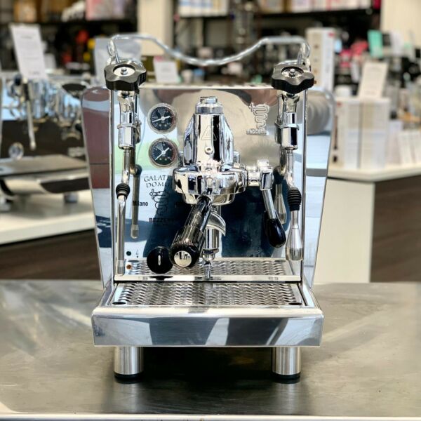 Beautiful Pre Owned E61 Heat Exchange Semi Commercial Coffee Machine