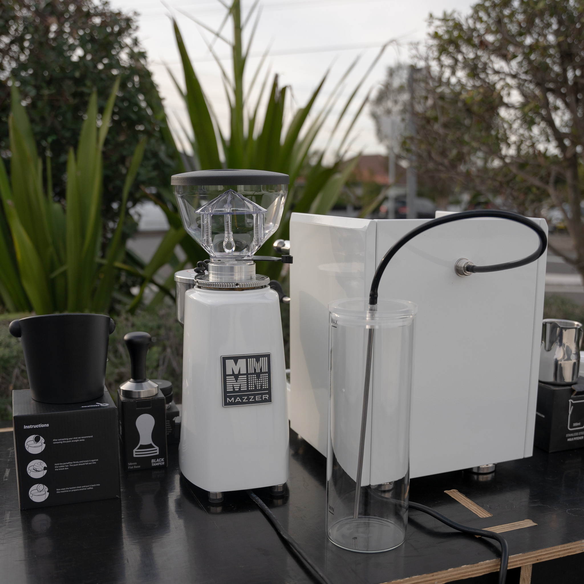 Bellezza Francesca in Custom White With Mazzer Mini Grinder & Accessories Package